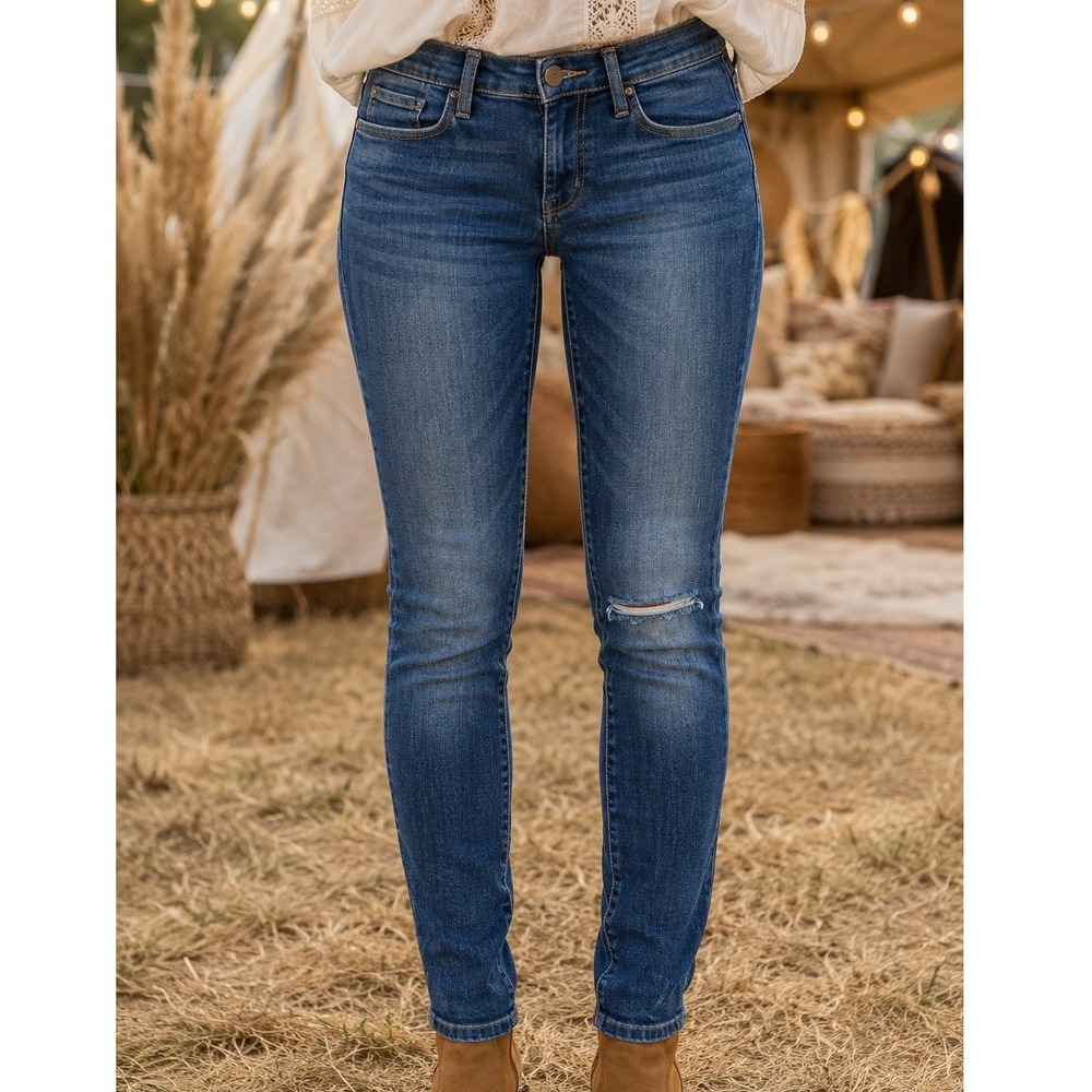 Blank NYC Skinny Classique Jeans Womens 24 Medium Wash Distressed Knee Slit Blue